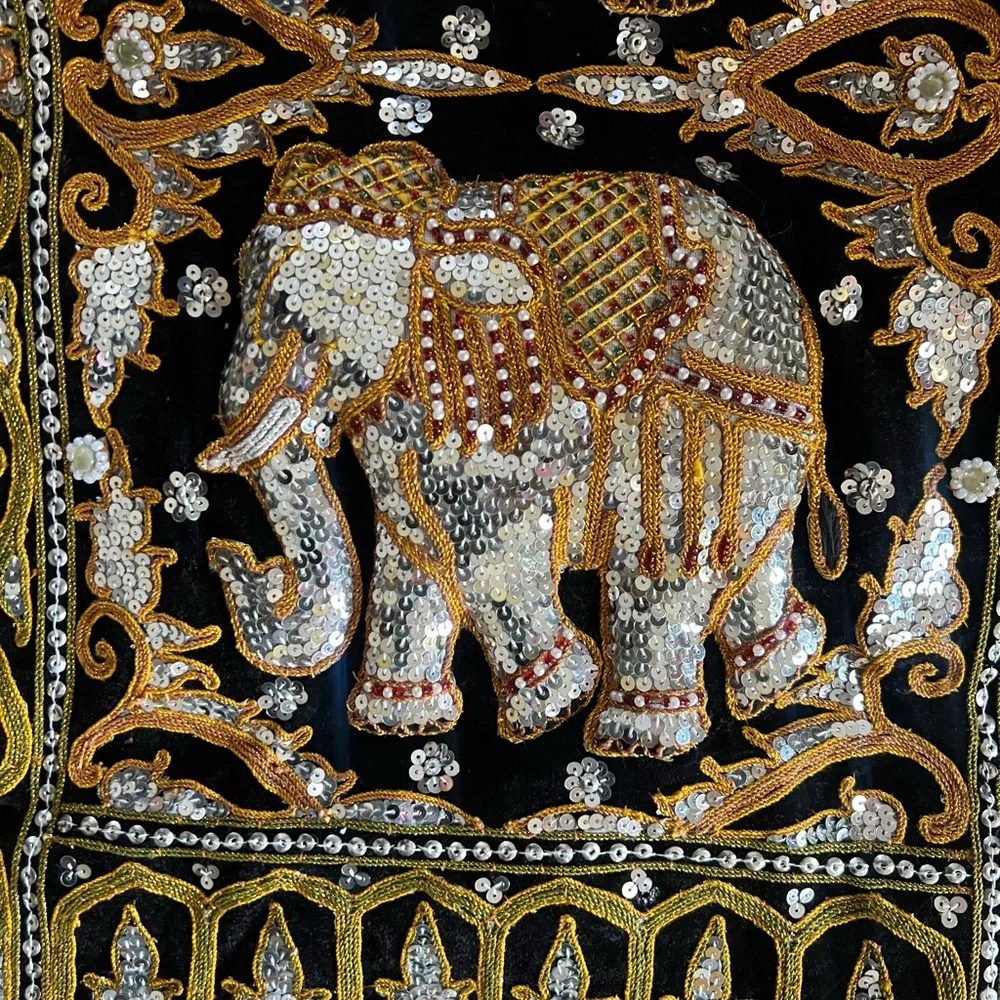 Black and Gold Elephant Tapestry Wall Decor